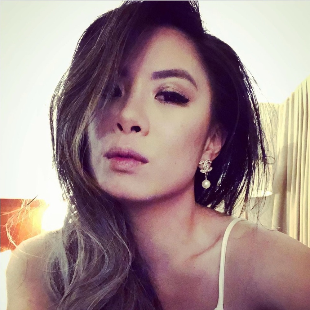 Meet your Posher, Jia